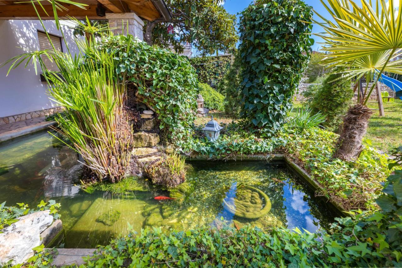 Lovely House With Garden Near City Centre プーラ エクステリア 写真